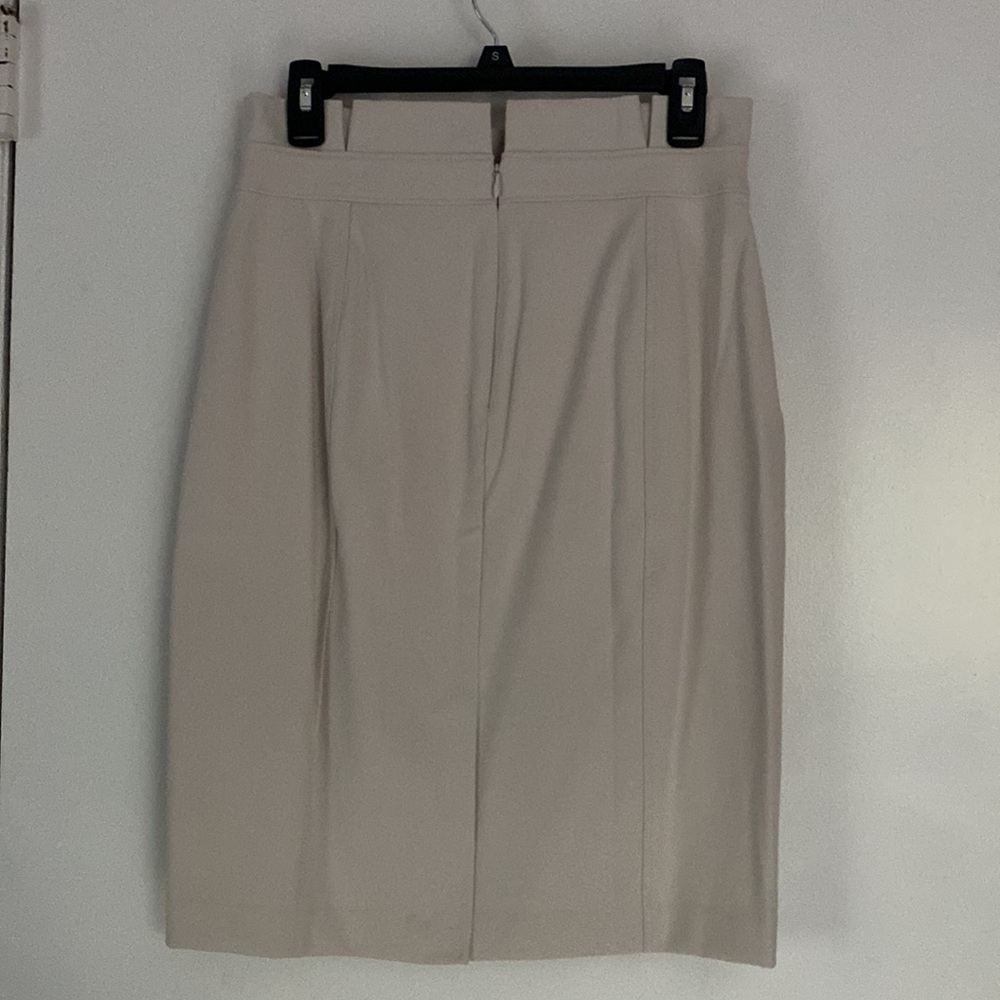 WHBM soft cream fully lined suit size 10 blazer/8 skirt, NWT - Picture 6 of 12